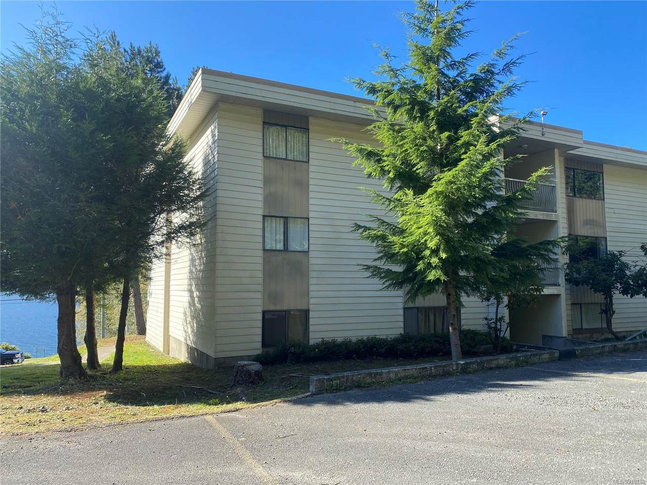 791 Marine Dr - Photo 1