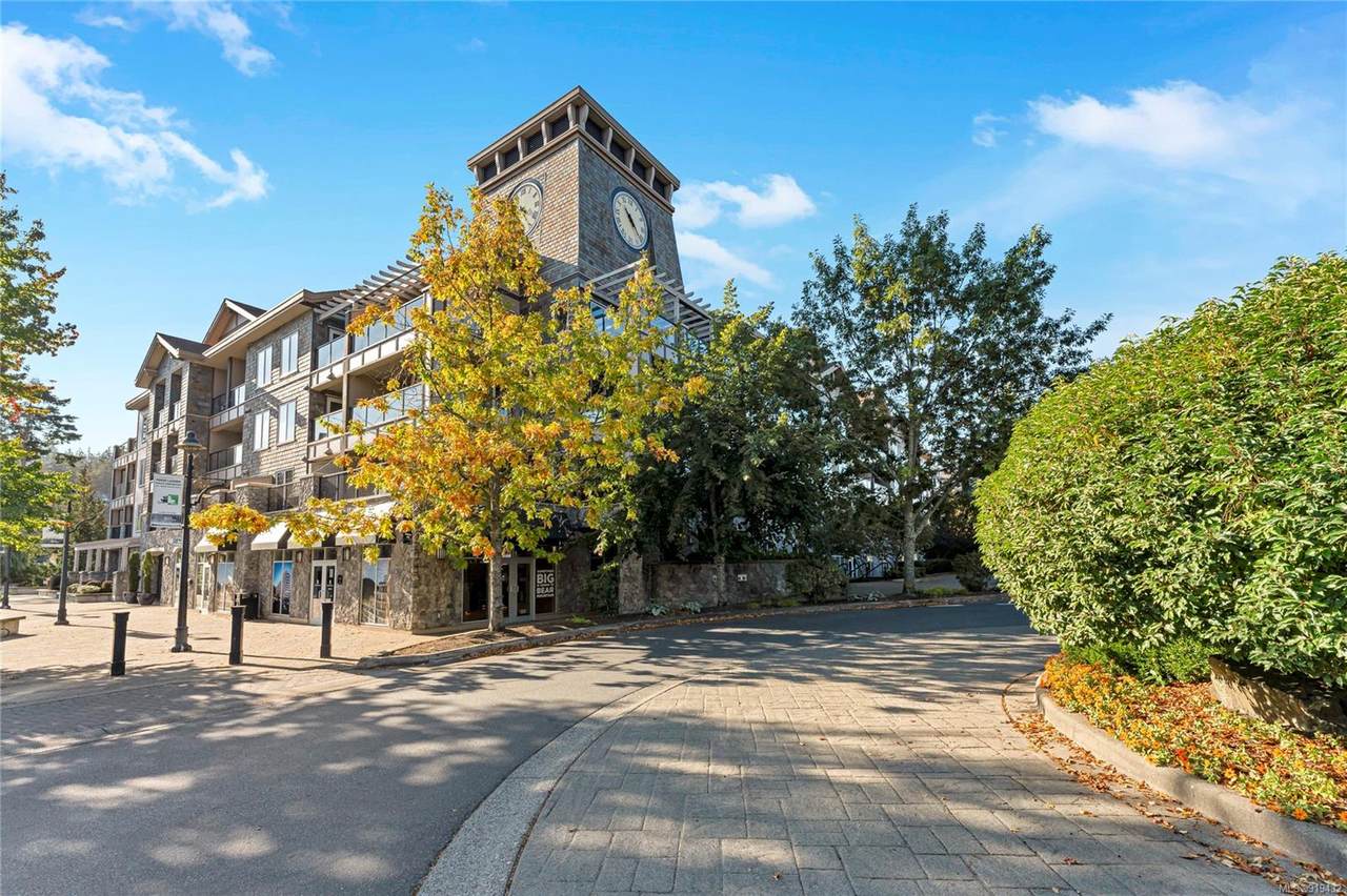 1335 Bear Mountain Pkwy - Photo 1