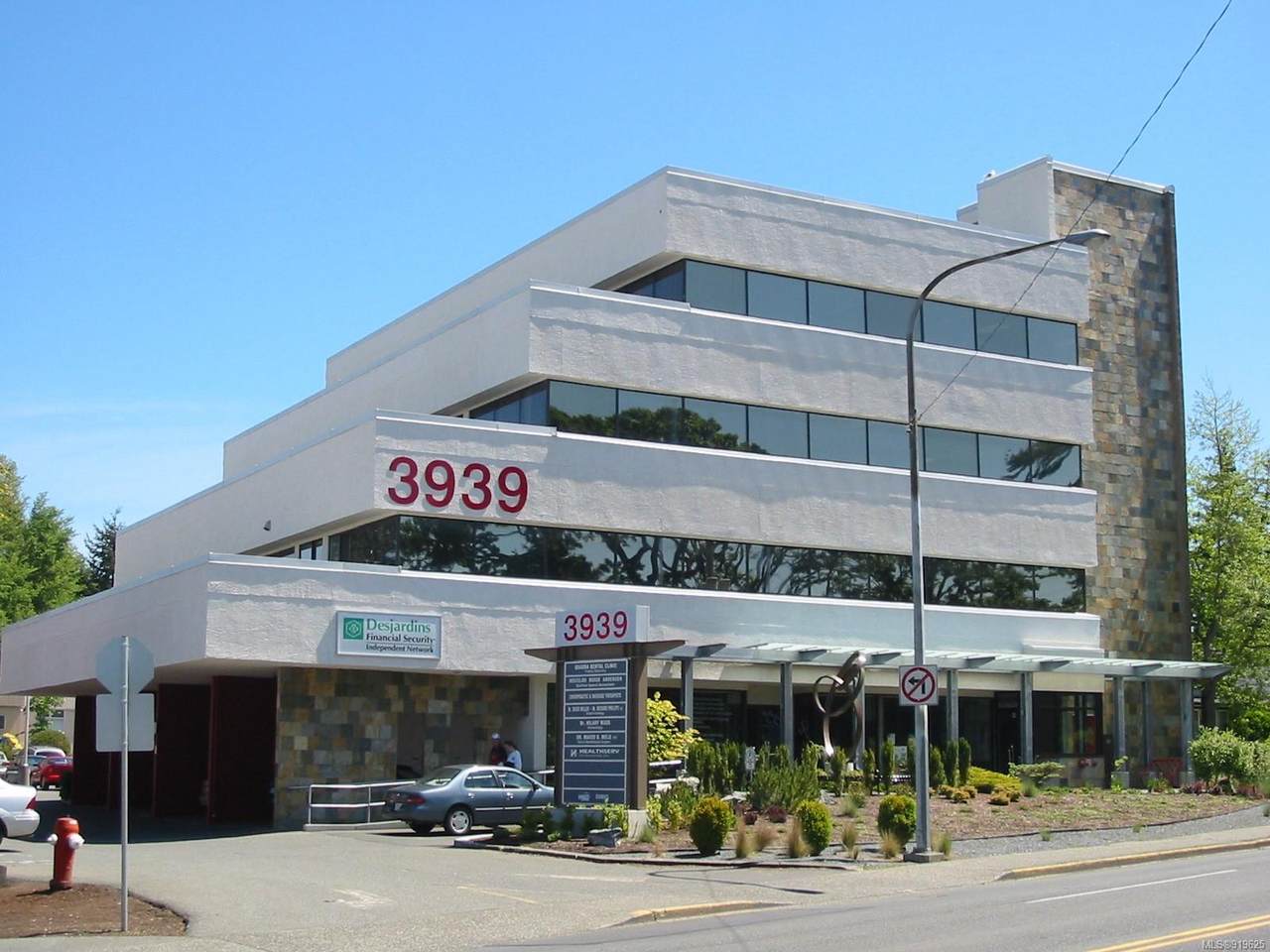 3939 Quadra St - Photo 1