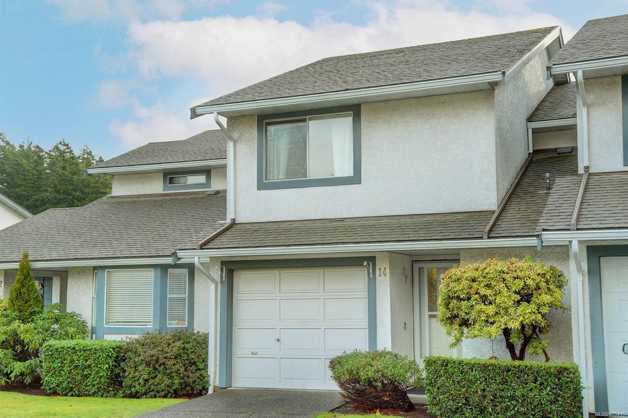 2147 Sooke Rd - Photo 1
