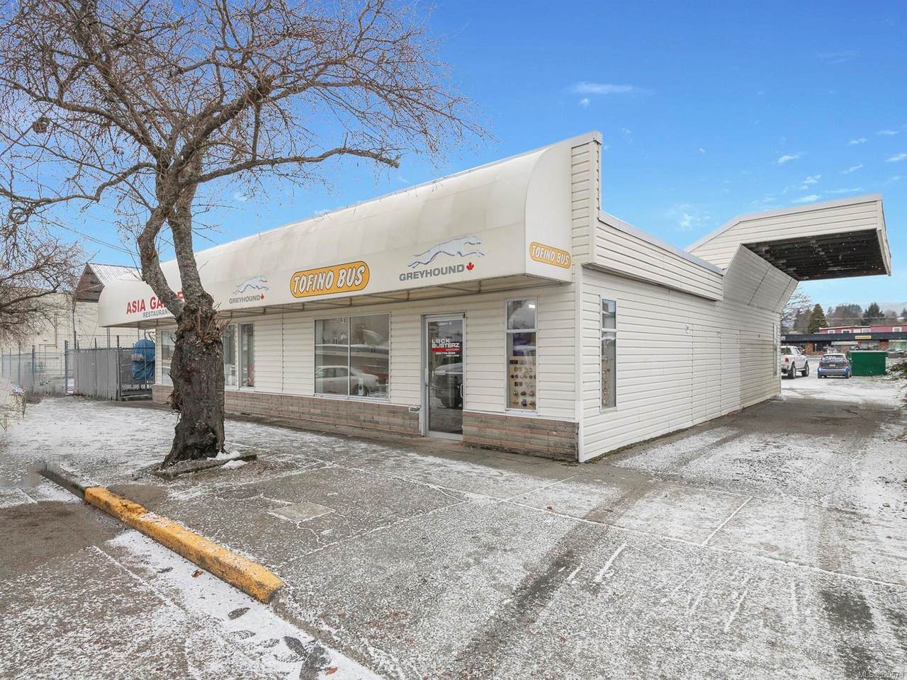 4541 Margaret St - Photo 1