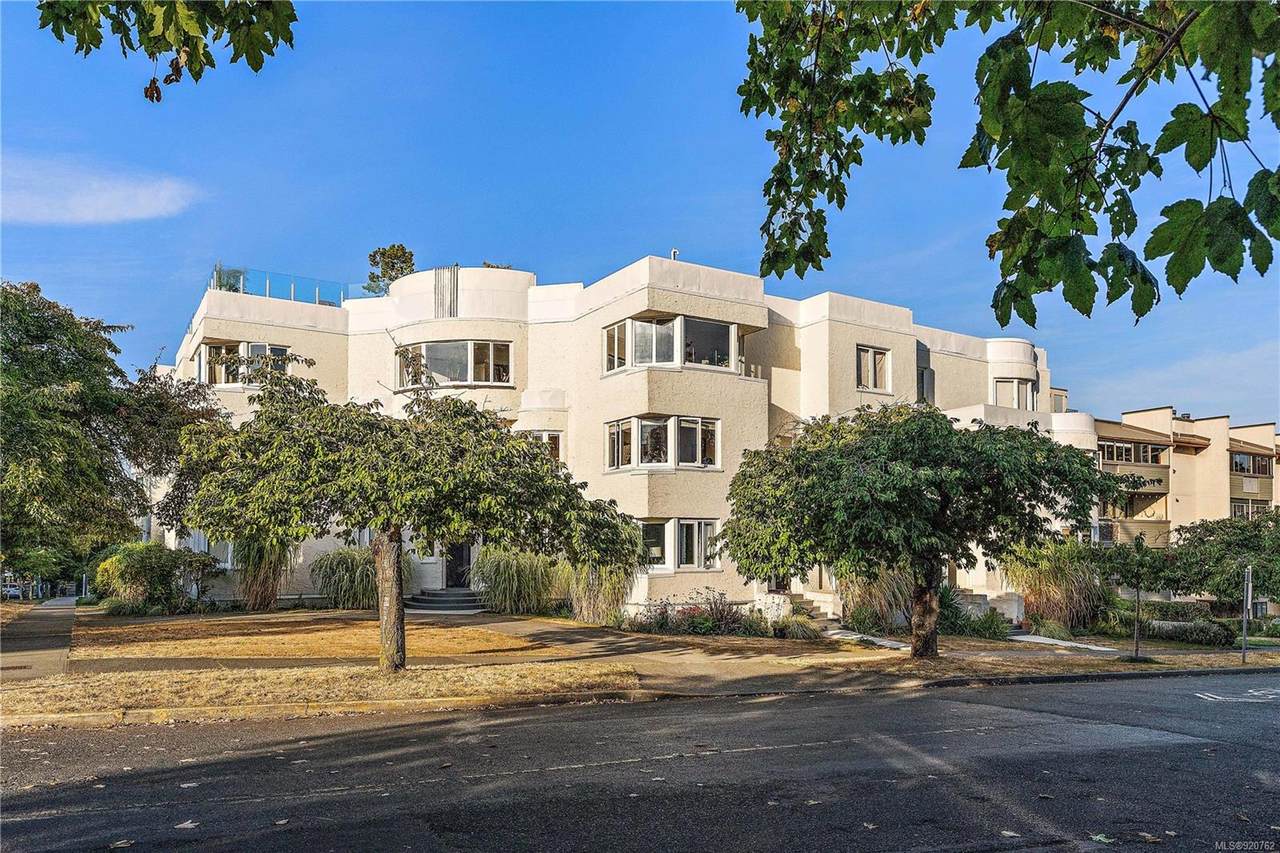 900 Park Blvd - Photo 1