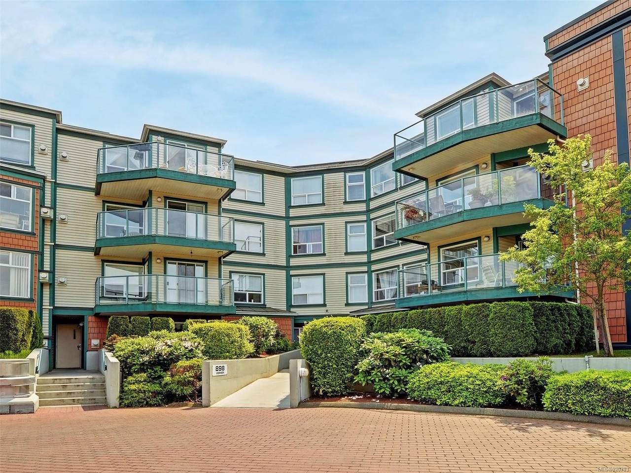 898 Vernon Ave - Photo 1