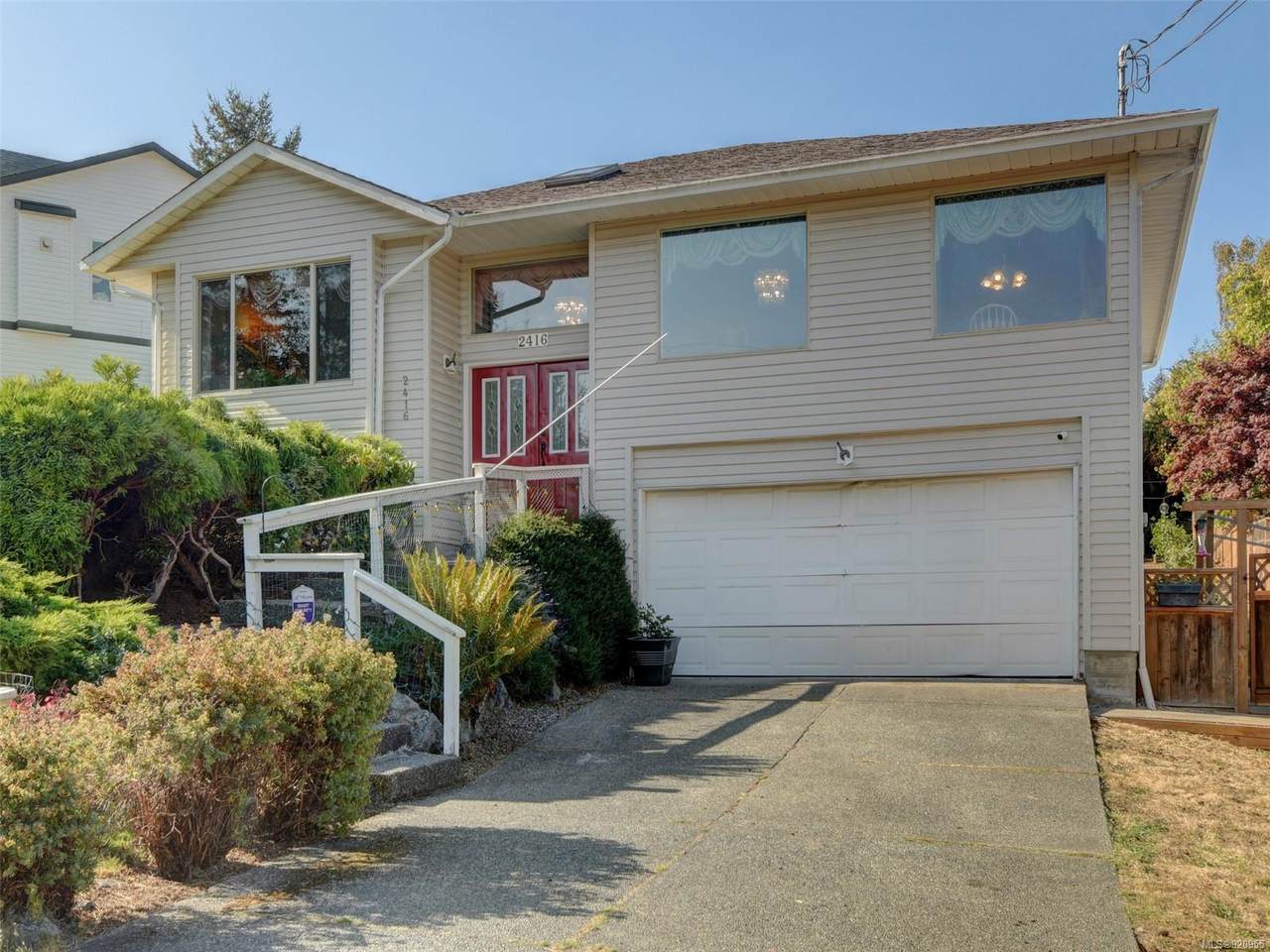 2416 Mountain Heights Dr - Photo 1