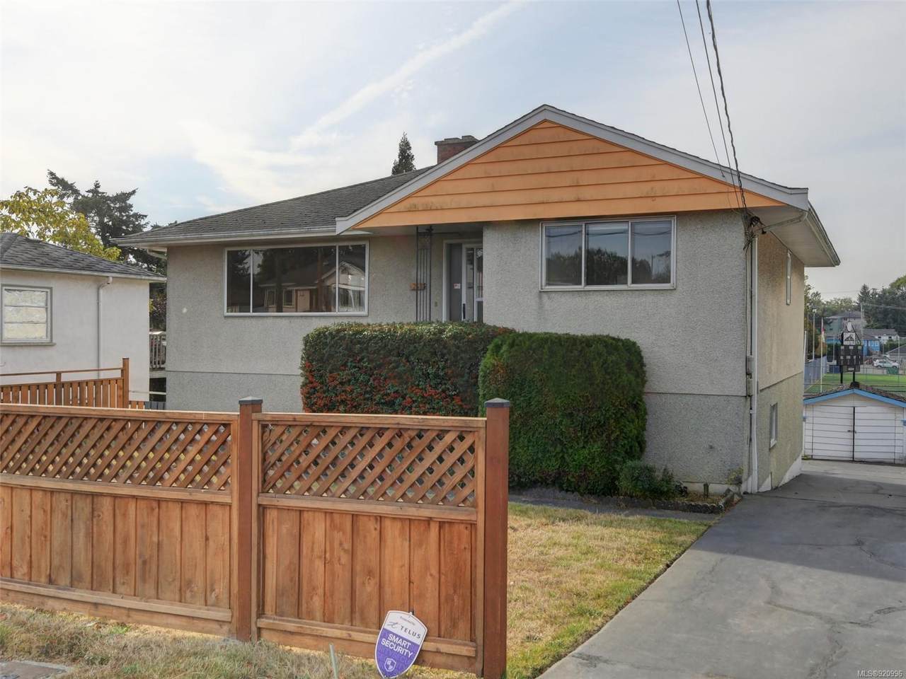 263 Regina Ave - Photo 1