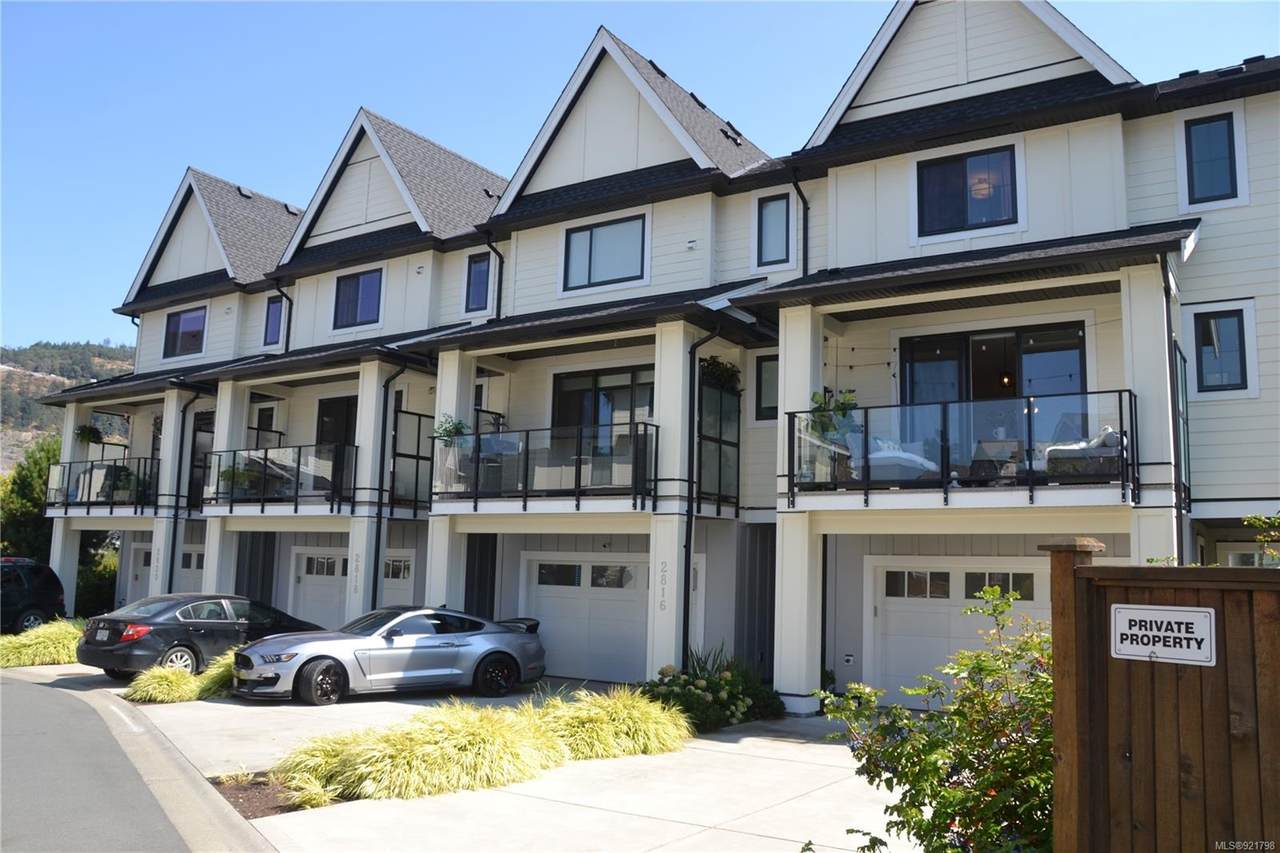 2814 Turnstyle Cres - Photo 1