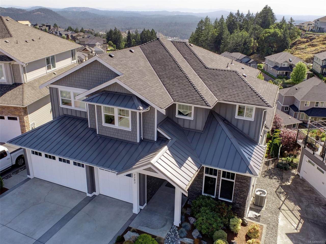 2283 Nicklaus Dr - Photo 1