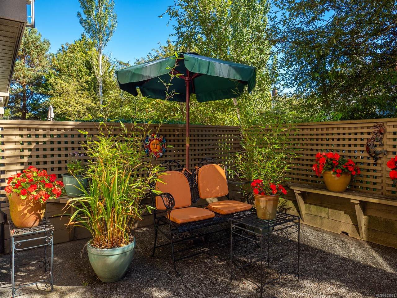 1715 Richmond Ave - Photo 1