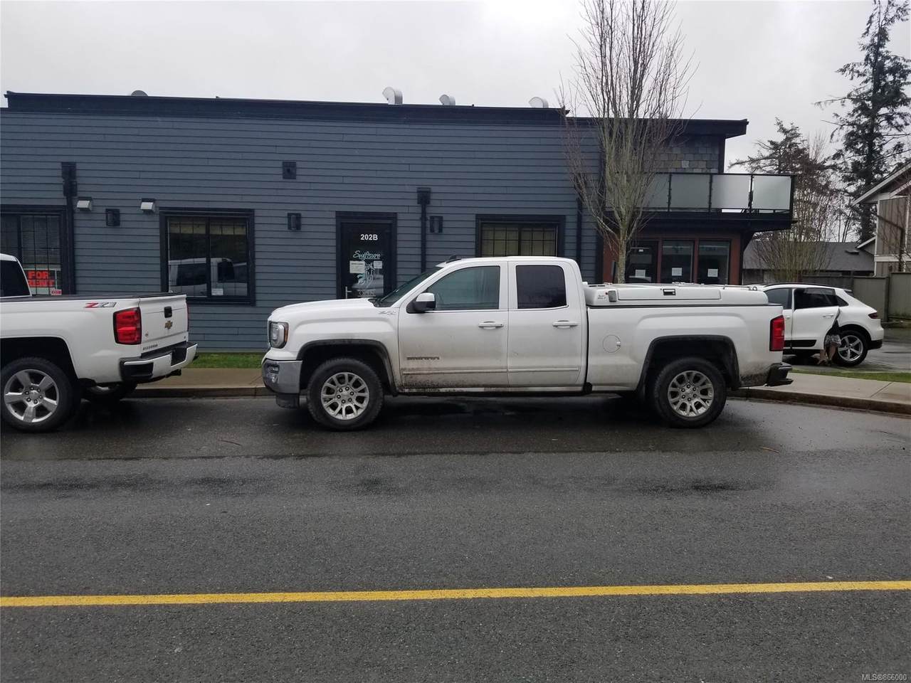 6981 East Saanich Rd - Photo 1