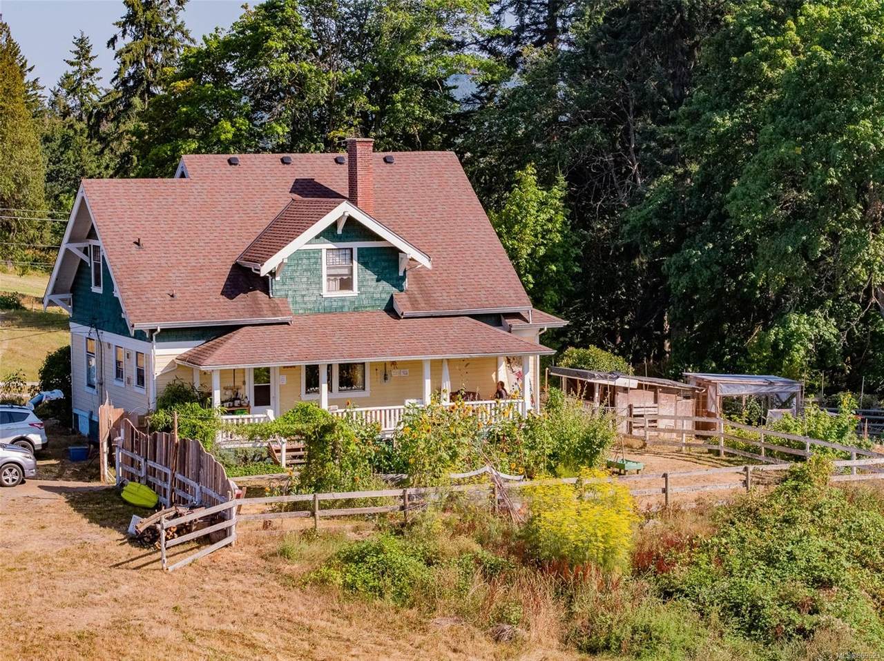 2789 Haslam Rd - Photo 1