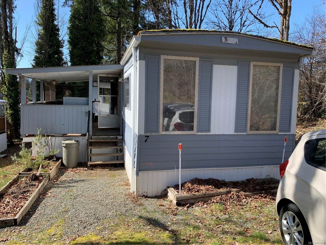 5659 Tomswood Rd - Photo 1