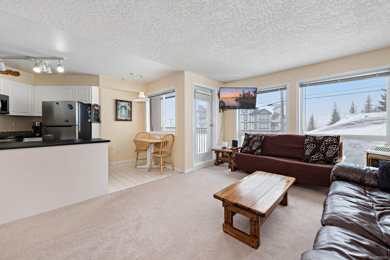 1201 Henry Rd - Photo 1