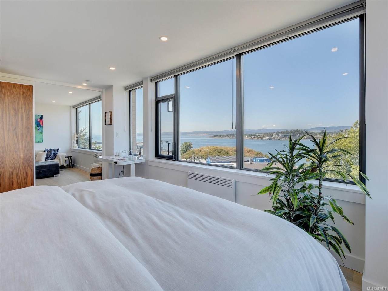 104 Dallas Rd - Photo 1