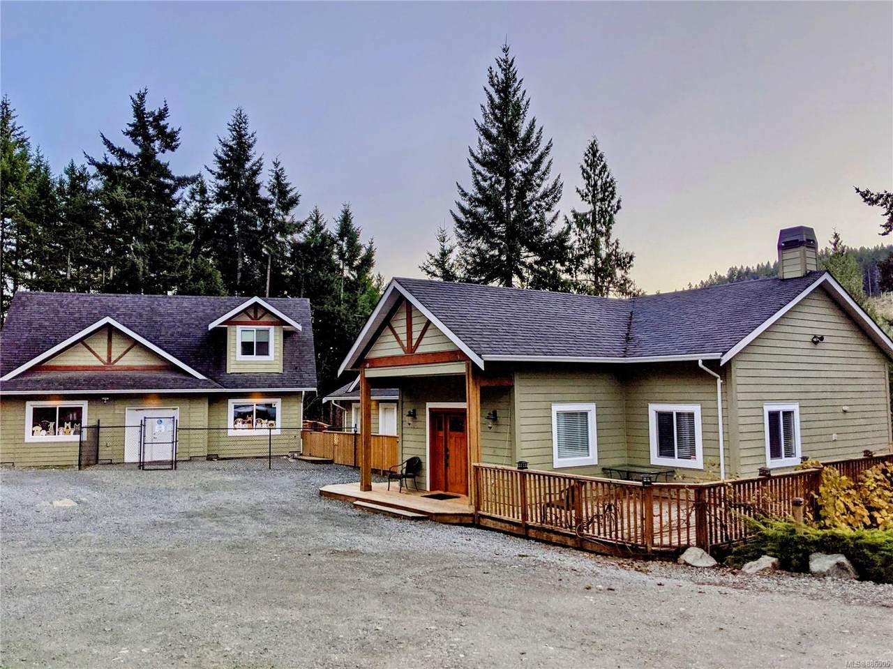678 Shawnigan Lake Rd - Photo 1