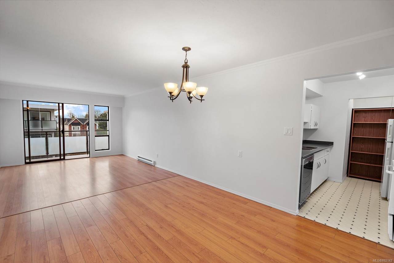 1537 Morrison St - Photo 1