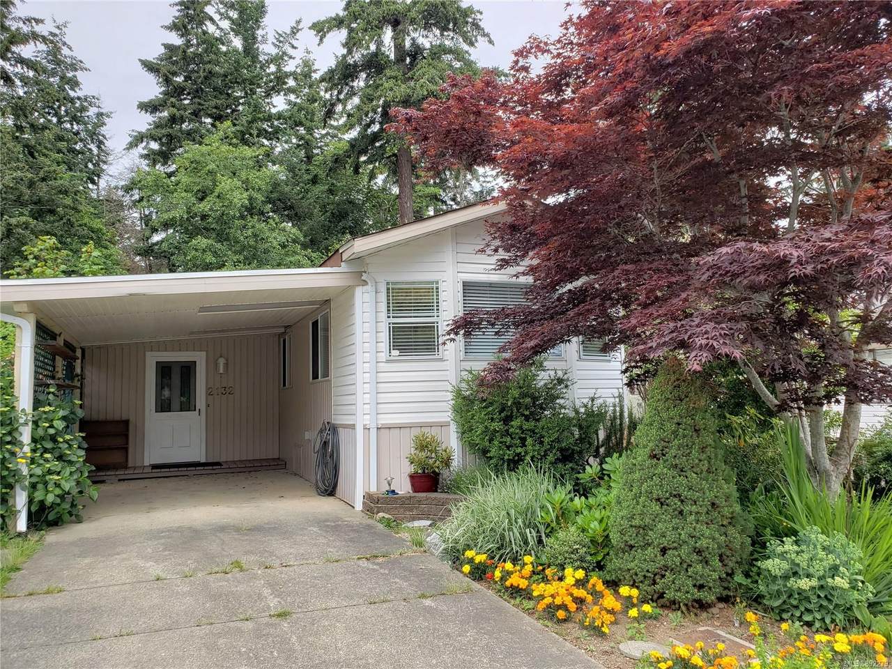 2132 Stadacona Dr - Photo 1