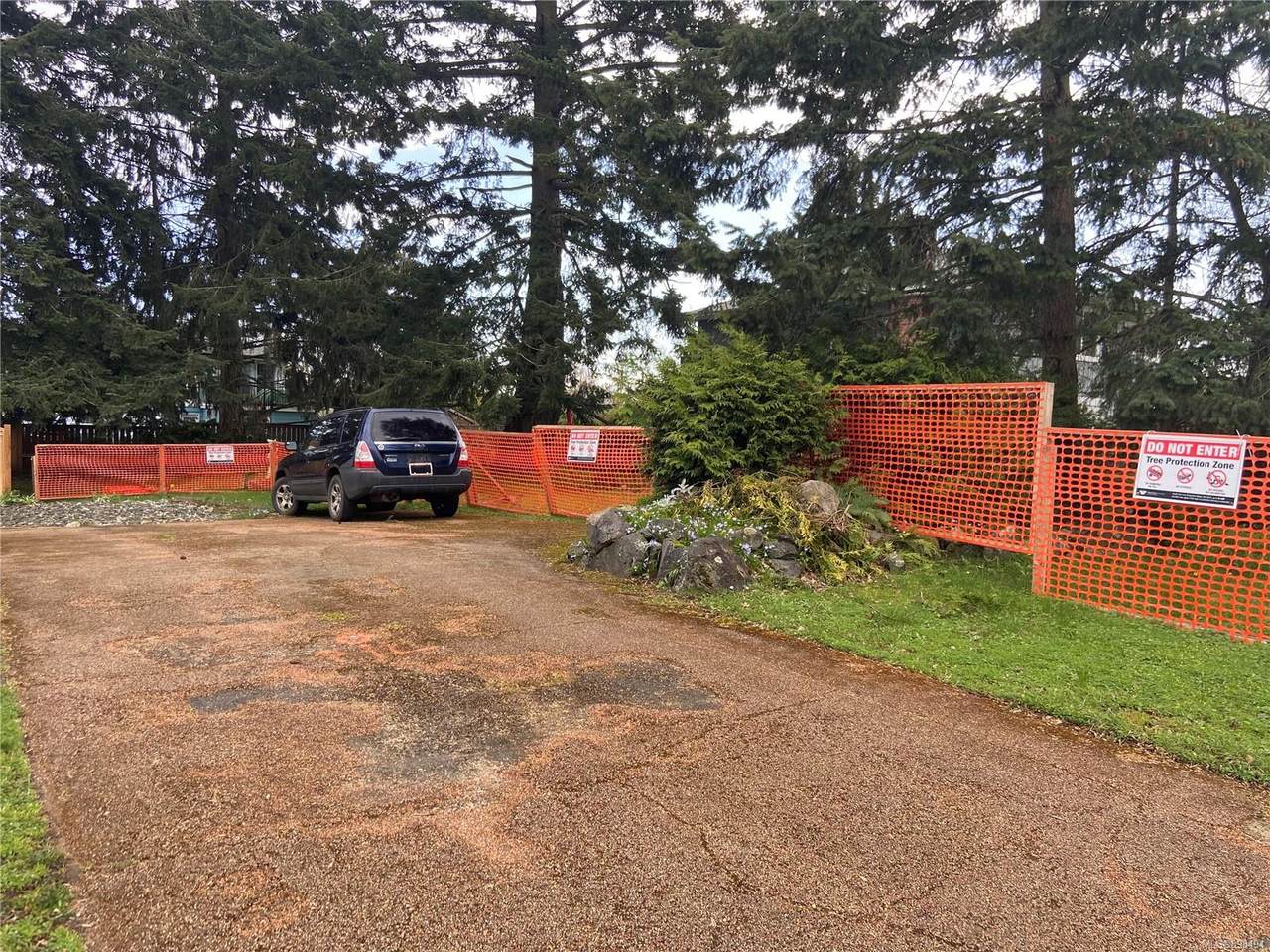 3057 Balfour Ave - Photo 1