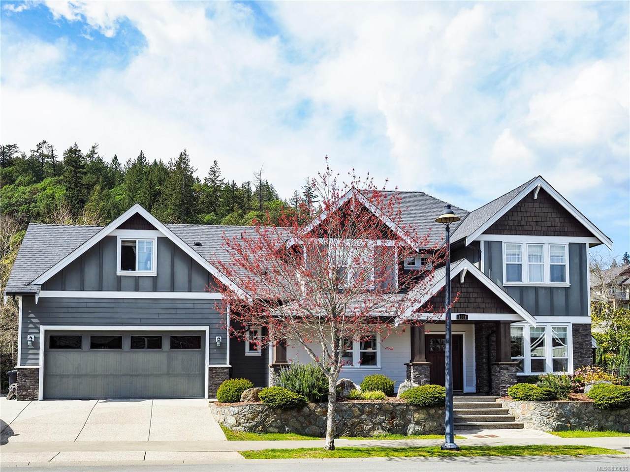 1001 Arngask Ave - Photo 1
