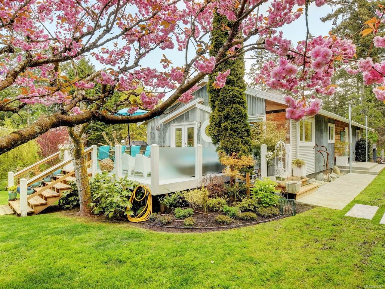 11050 Heather Rd - Photo 1