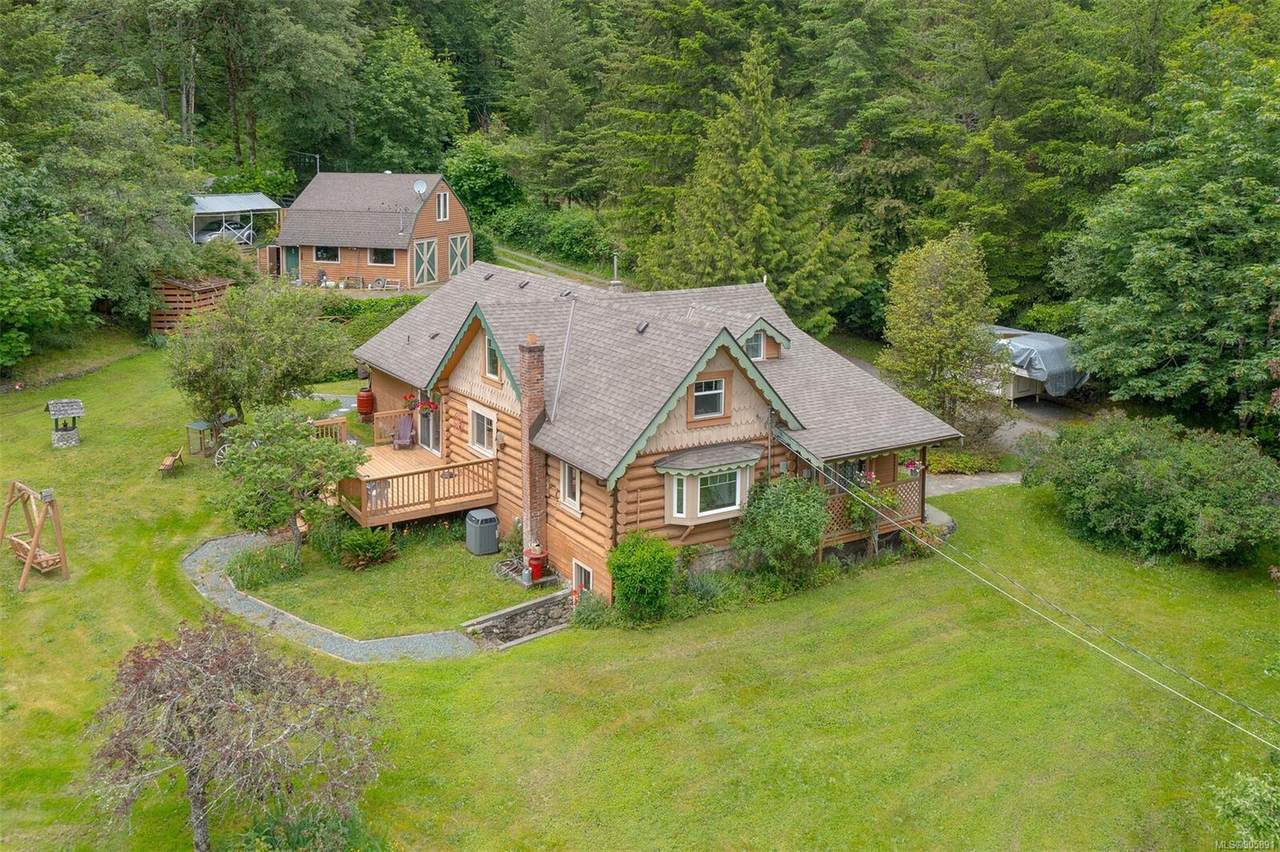 5162 Sooke Rd - Photo 1