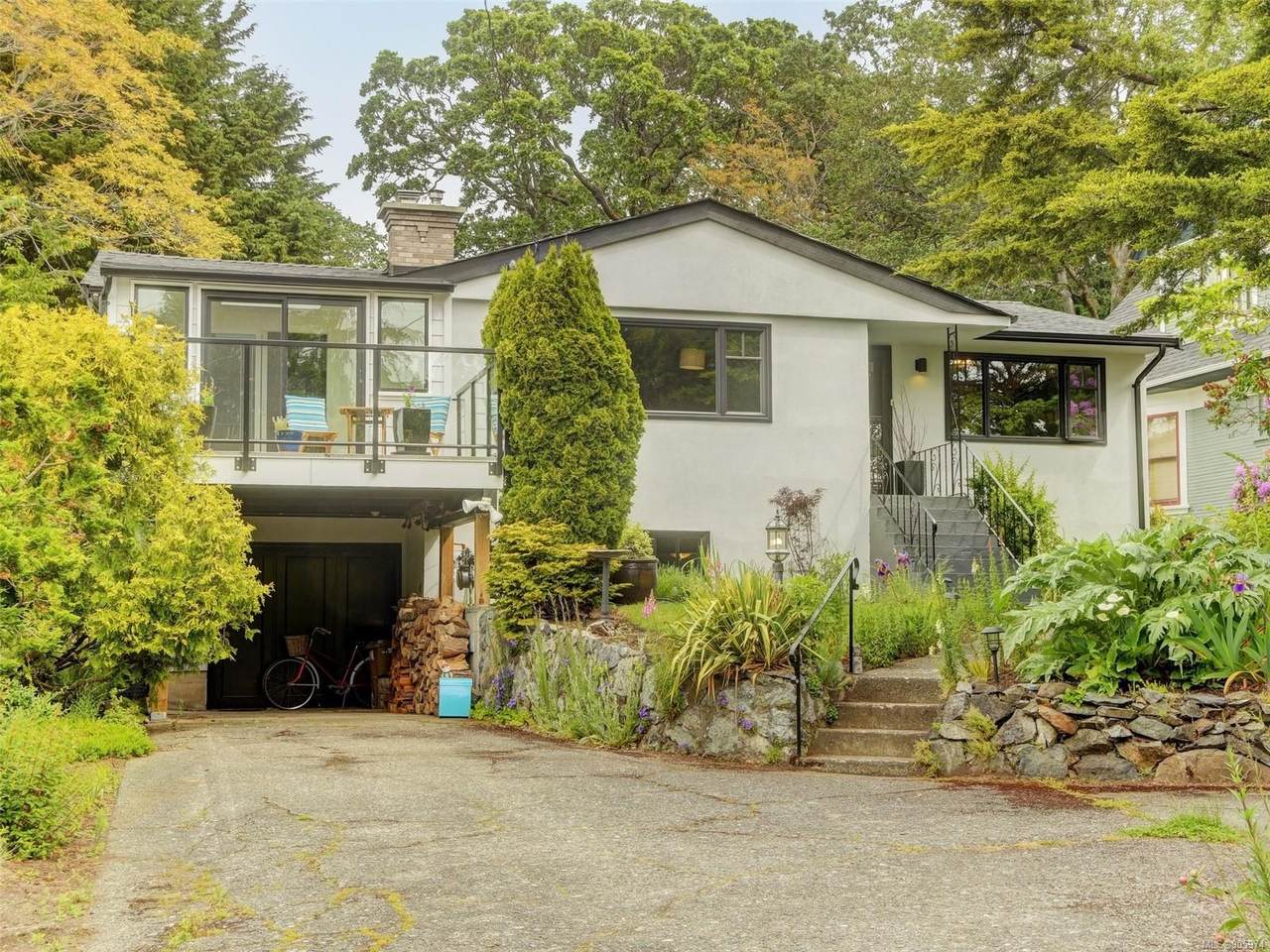 1956 Ernest Ave - Photo 1