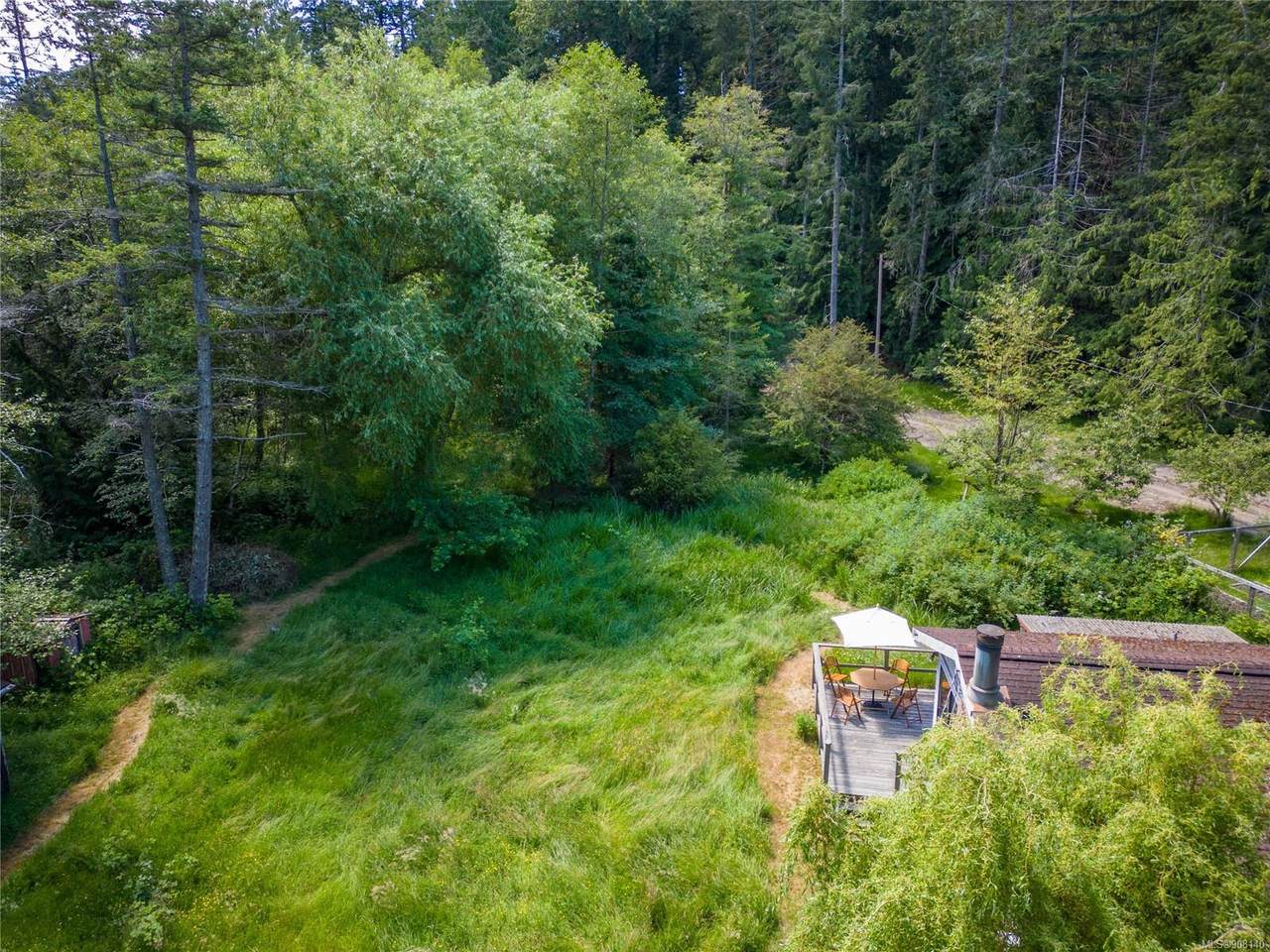 2263 Port Washington Rd - Photo 1