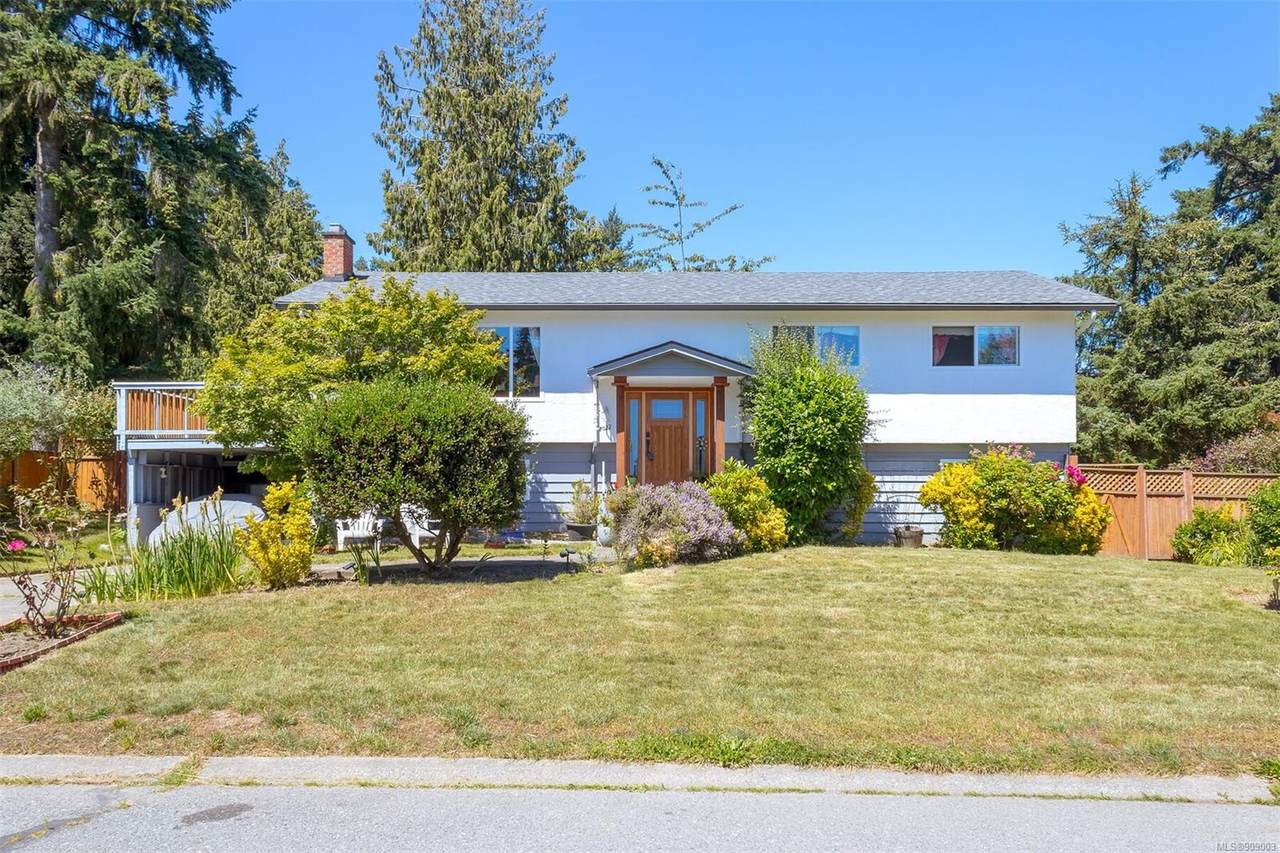 8022 Galbraith Cres - Photo 1