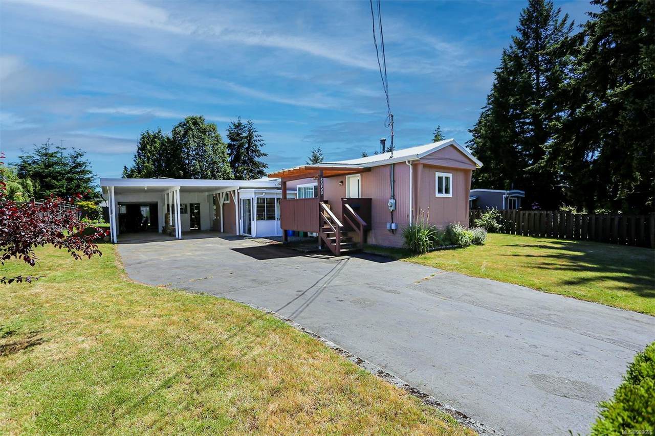 6050 Pine Ridge Cres - Photo 1