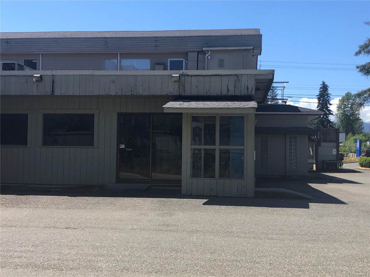 2270 Cliffe Ave - Photo 1