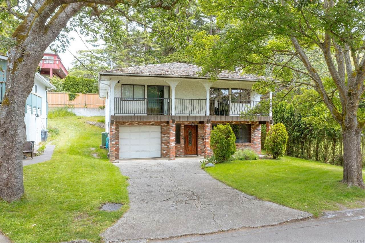 933 Redfern St - Photo 1