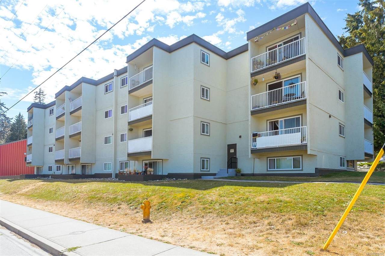 3040 Pine St - Photo 1