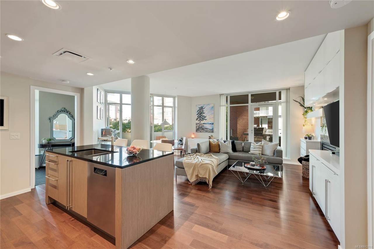 100 Saghalie Rd - Photo 1