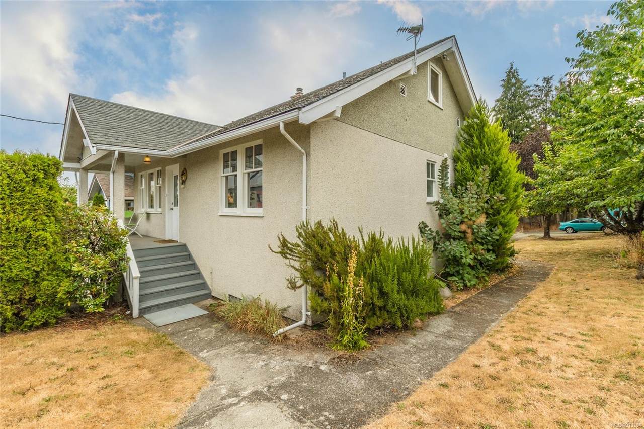 317 Buller St - Photo 1