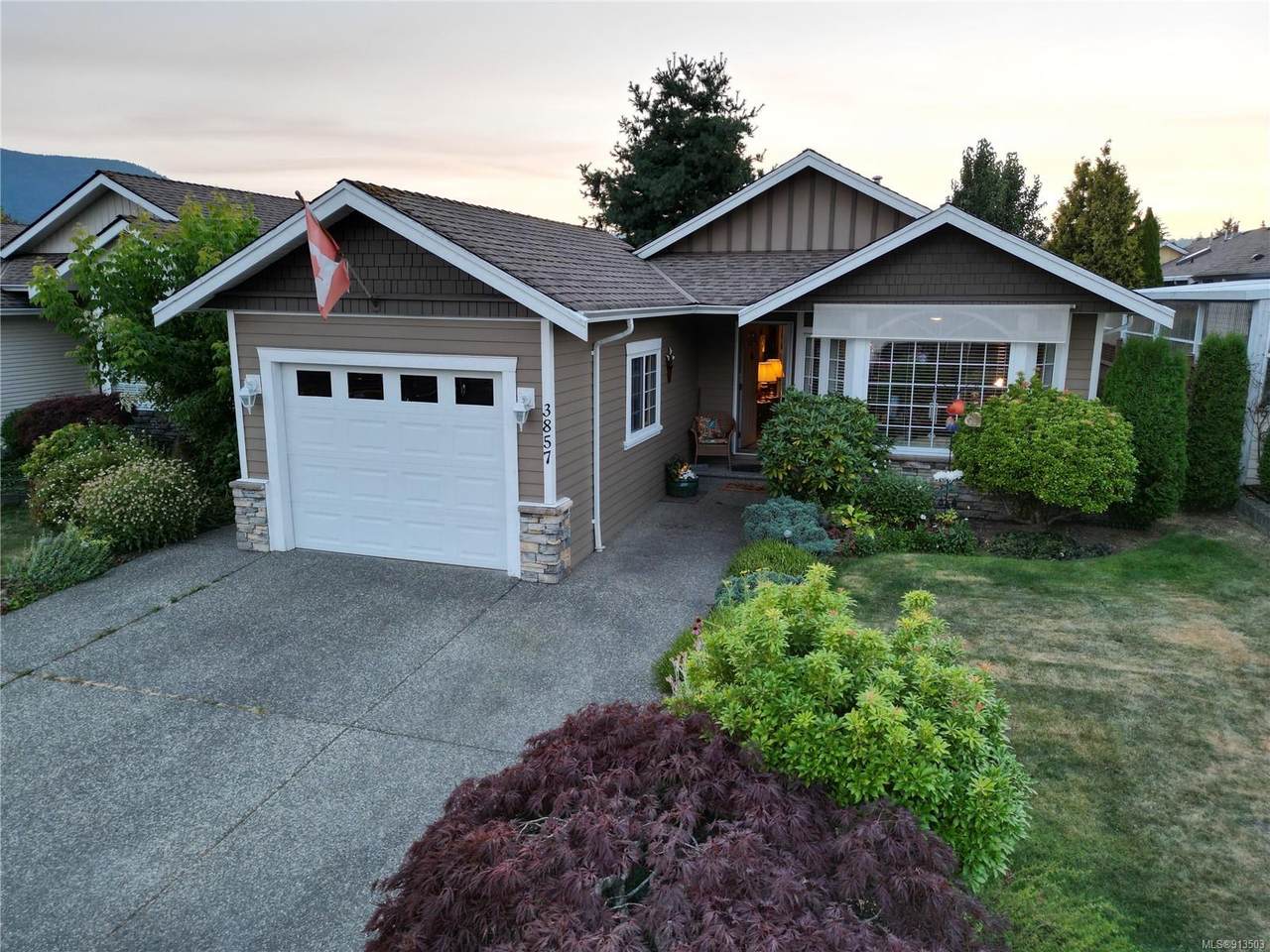 3857 Honey Locust Dr - Photo 1