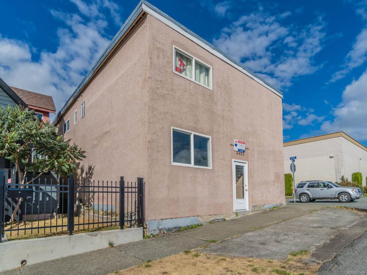 4405 Bute St - Photo 1