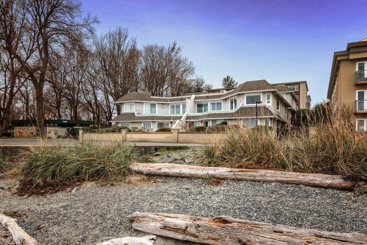 2324 Esplanade - Photo 1