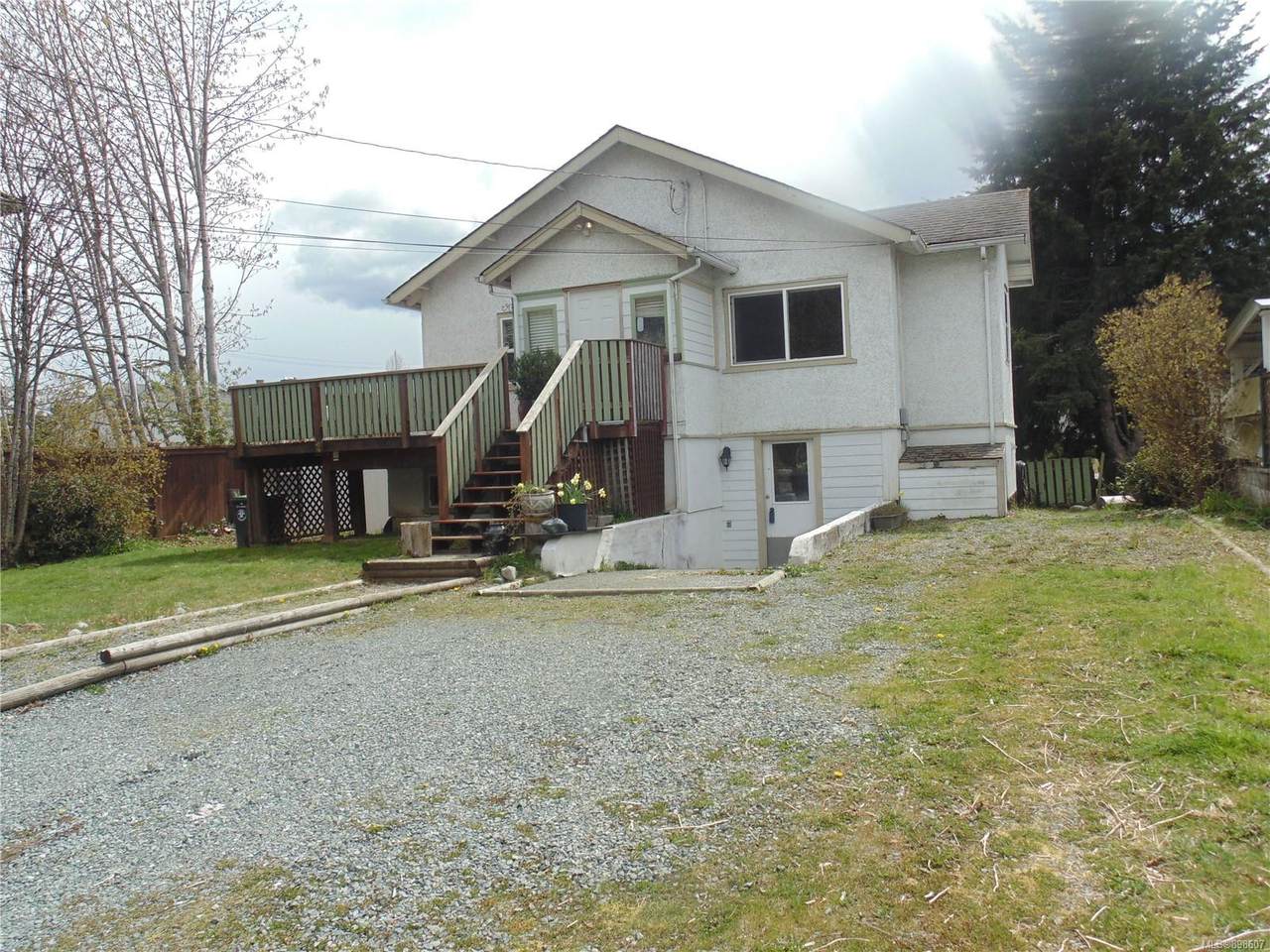 30 Renfrew Ave - Photo 1