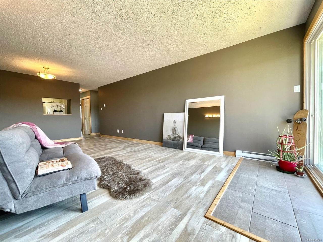 250 Hemlock St - Photo 1
