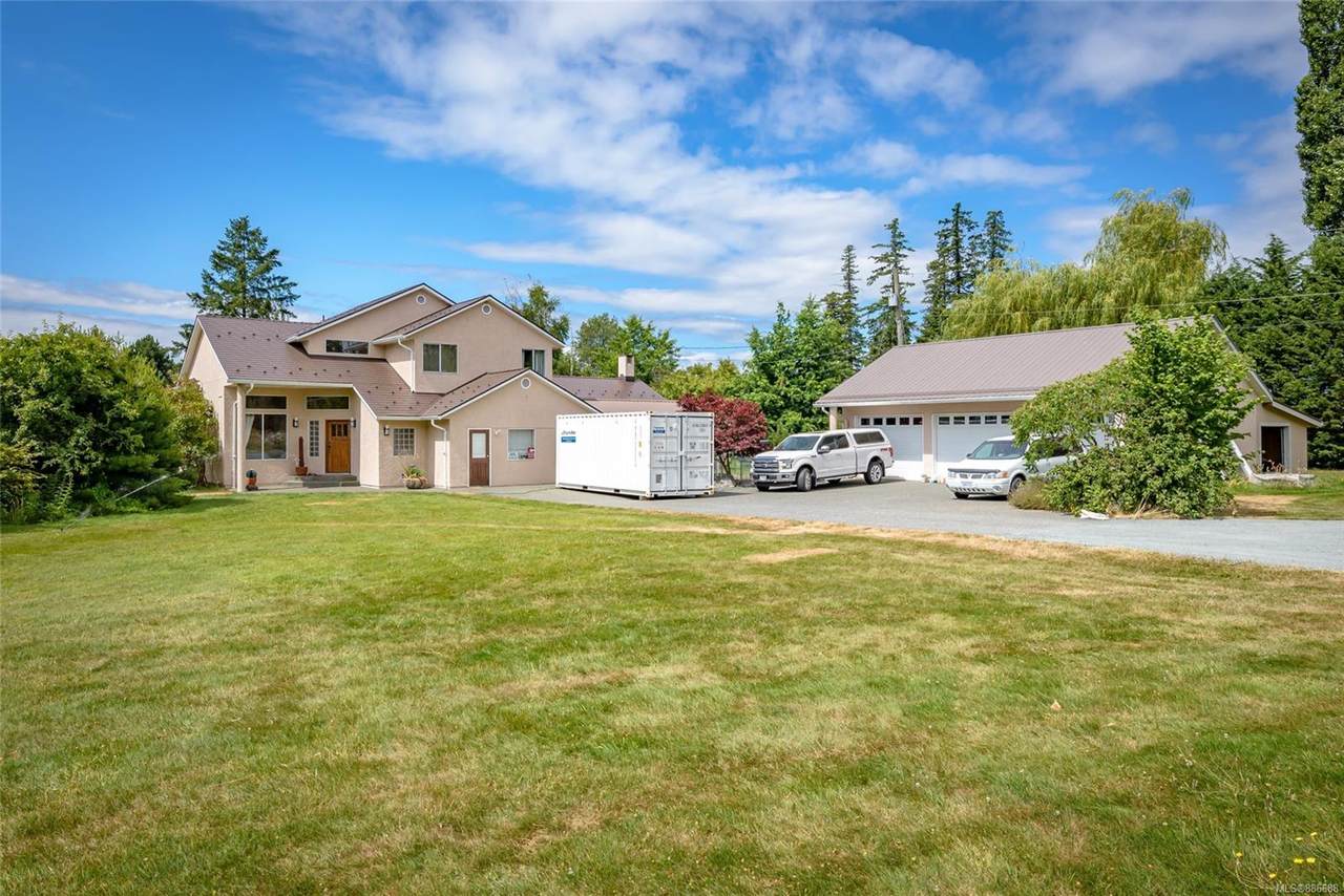 5225 & 5213 Island Hwy - Photo 1