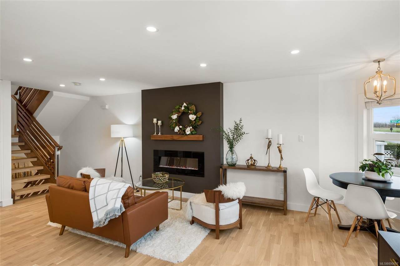 416 Dallas Rd - Photo 1