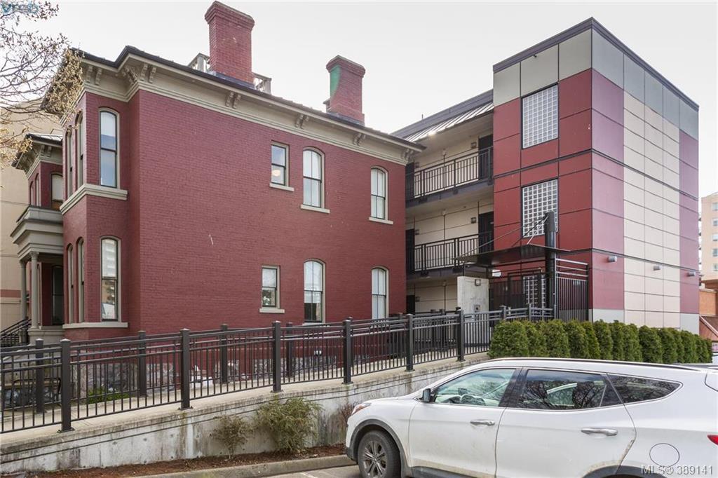 1007 Johnson St - Photo 1