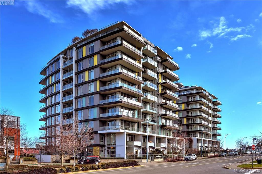 379 Tyee Rd - Photo 1