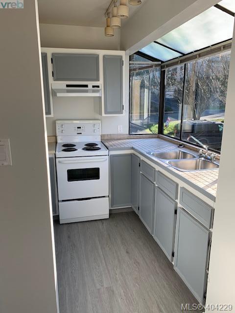 3274 Glasgow Ave - Photo 1