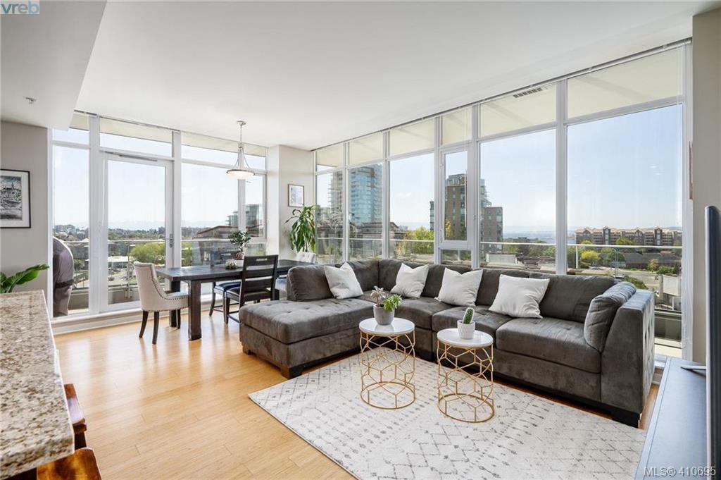 373 Tyee Rd - Photo 1