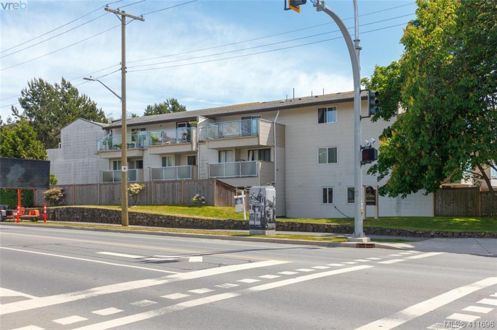 333 Robert St - Photo 1