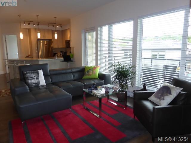 7182 West Saanich Rd - Photo 1
