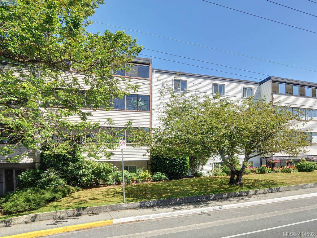 1124 Esquimalt Rd - Photo 1