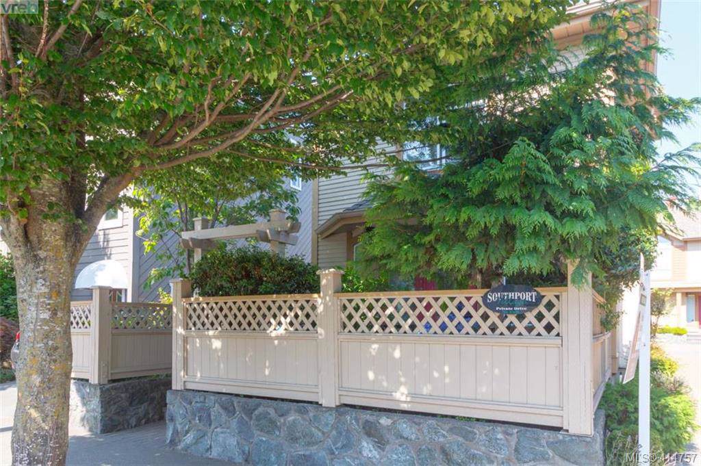 134 Superior St - Photo 1