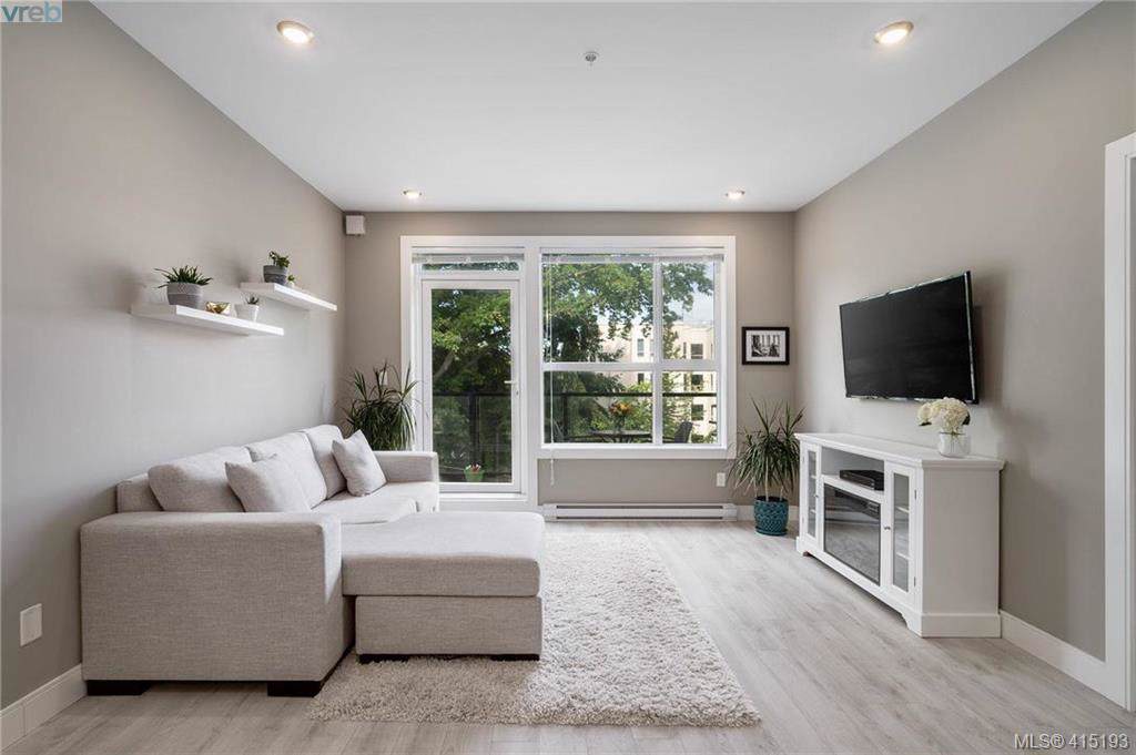 1460 Pandora Ave - Photo 1