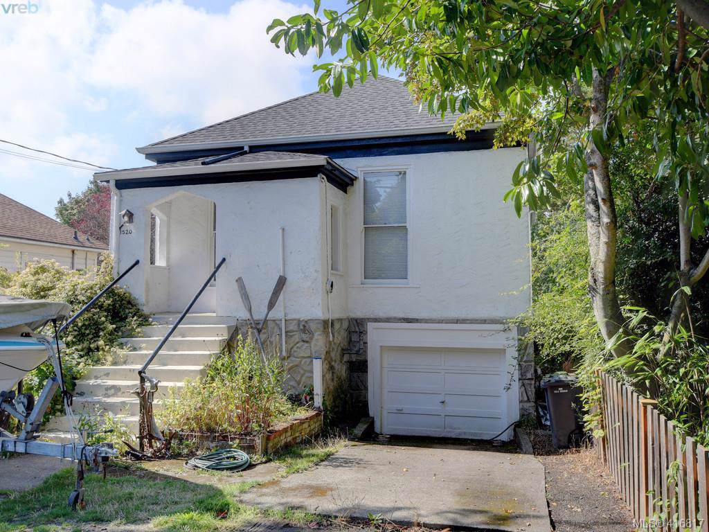 1520 Foul Bay Rd - Photo 1